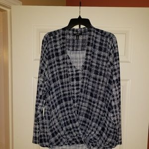 22W Alfani Blue & White Faux Houndstooth Blouse
